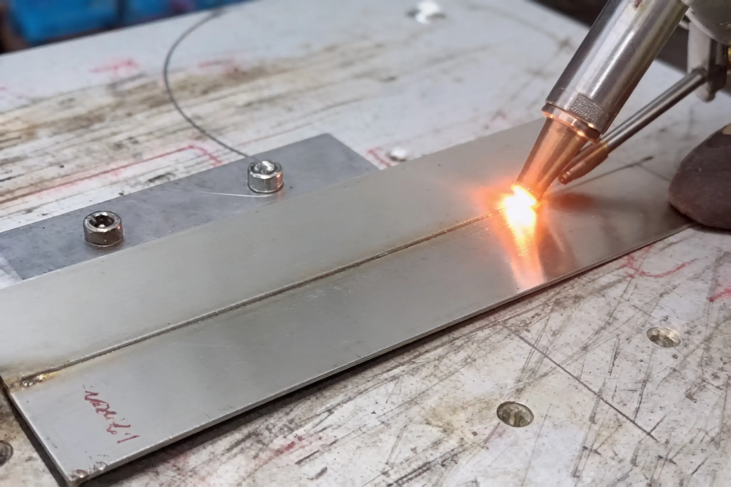Han'S Laser High-Power Fiber Laser Welder: For Cast Aluminium Welding 3 %E9%AB%98%E5%8A%9F%E7%8E%872%E5%85%89%E7%BA%A4%E6%BF%80%E5%85%89%E7%84%8A%E6%8E%A5%E6%9C%BA%E5%AF%B9%E6%AF%94%E6%8C%87%E5%8D%97 %289%29